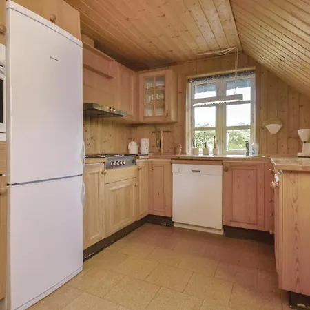 3 Bedroom Beautiful In Holiday home *